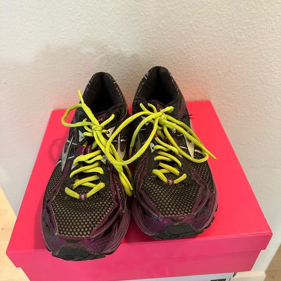 Brooks Ravenna 4 - Womens - Picture 2 of 6